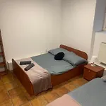 בית אירוח And Affordable In Basement