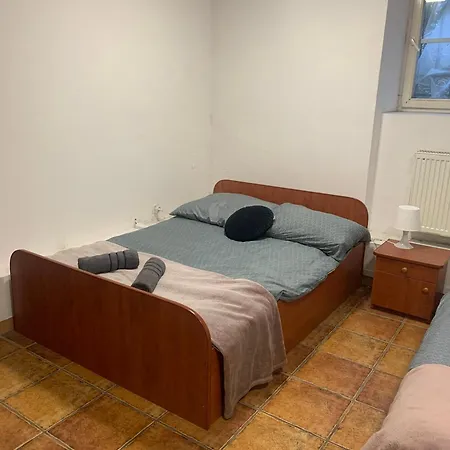 And Affordable In Basement * Krakkó