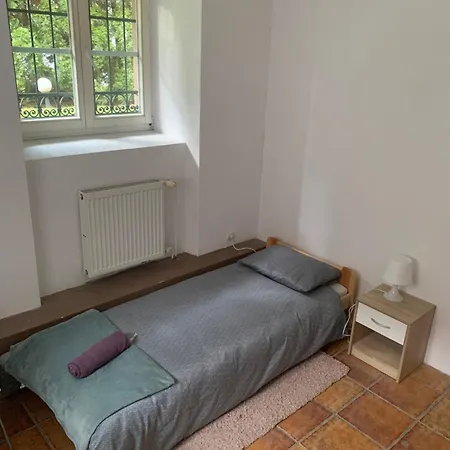 And Affordable In Basement Krakkó